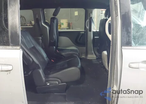 2018 Dodge Grand Caravan Sxt z USA, uszkodzony, nr VIN 2C4RDGCG9JR266301